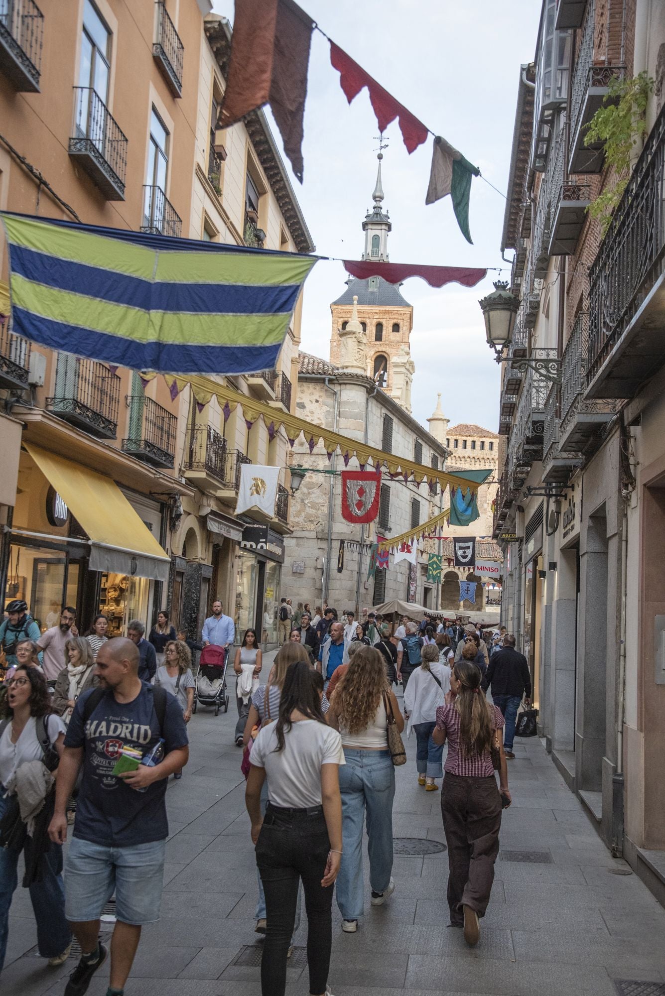 Las horas previas a la proclamación de Isabel, en imágenes