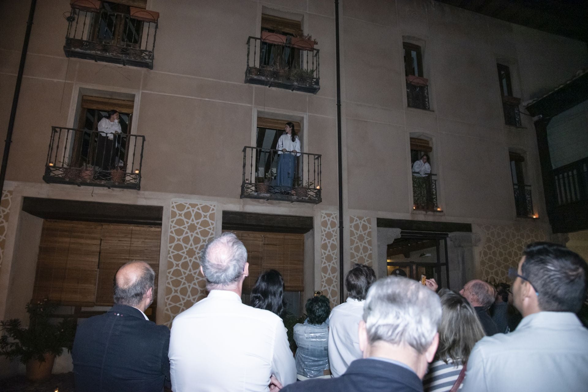 Las horas previas a la proclamación de Isabel, en imágenes