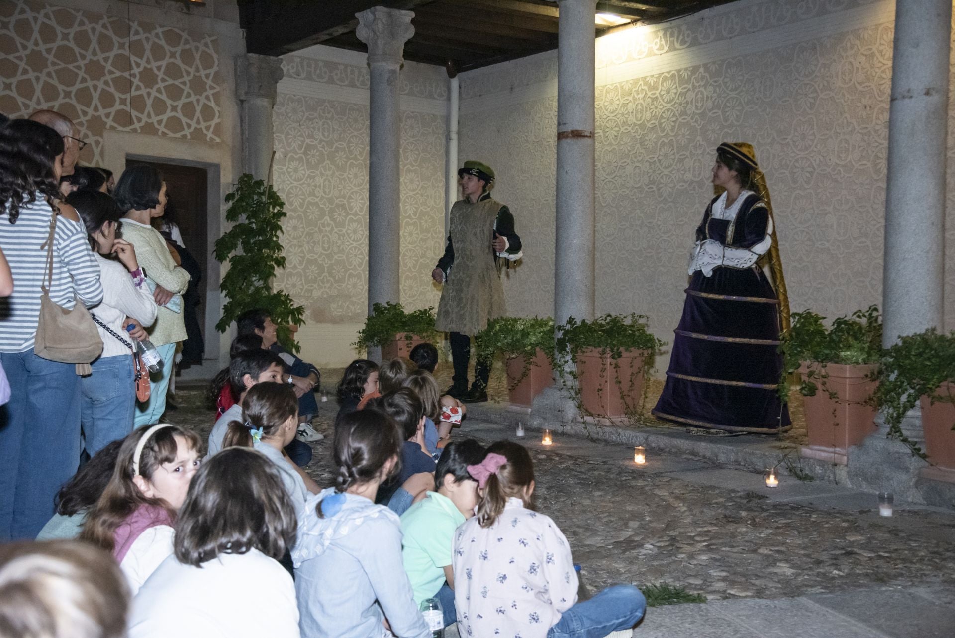 Las horas previas a la proclamación de Isabel, en imágenes