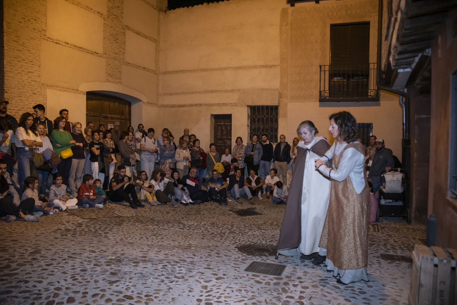 Las horas previas a la proclamación de Isabel, en imágenes