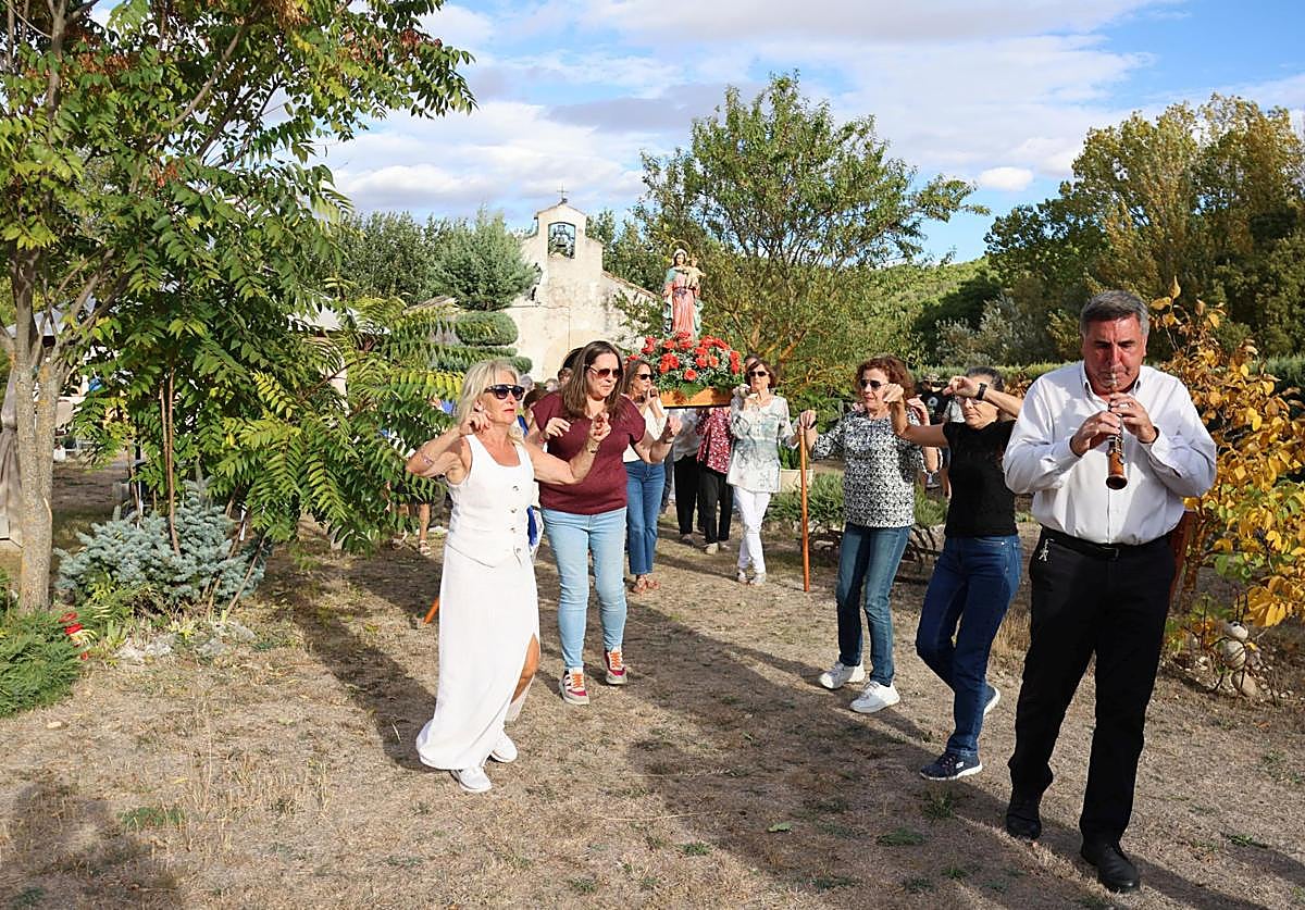 Danzas en Cobos de Cerrato.