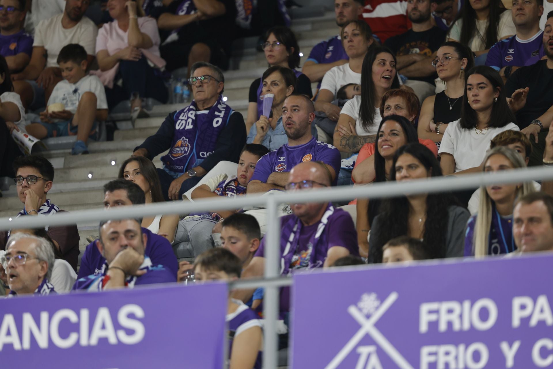 Búscate en las gradas del Súper Agropal Palencia-Cartagena