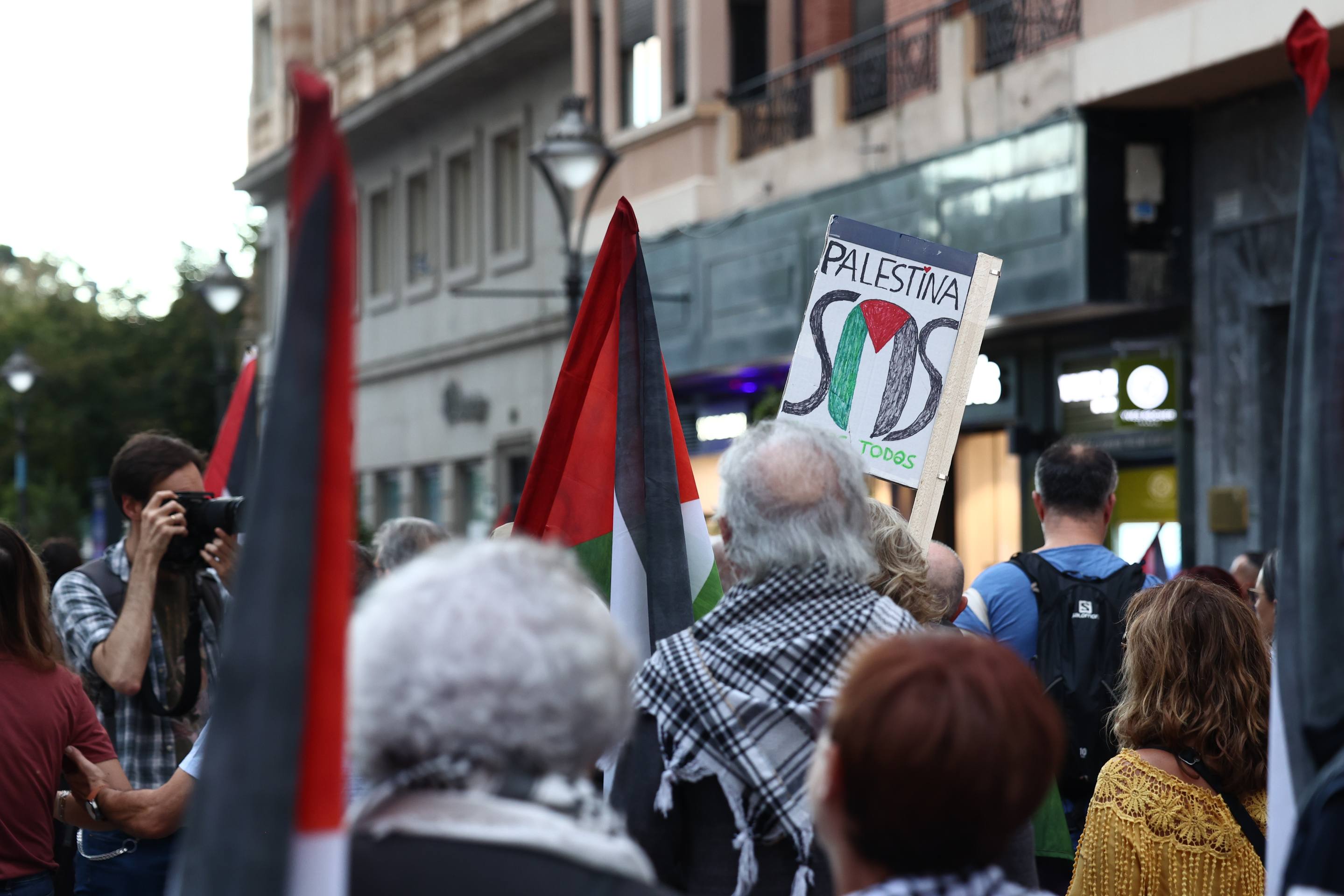 Las imágenes del manifestación propalestina en Valladolid