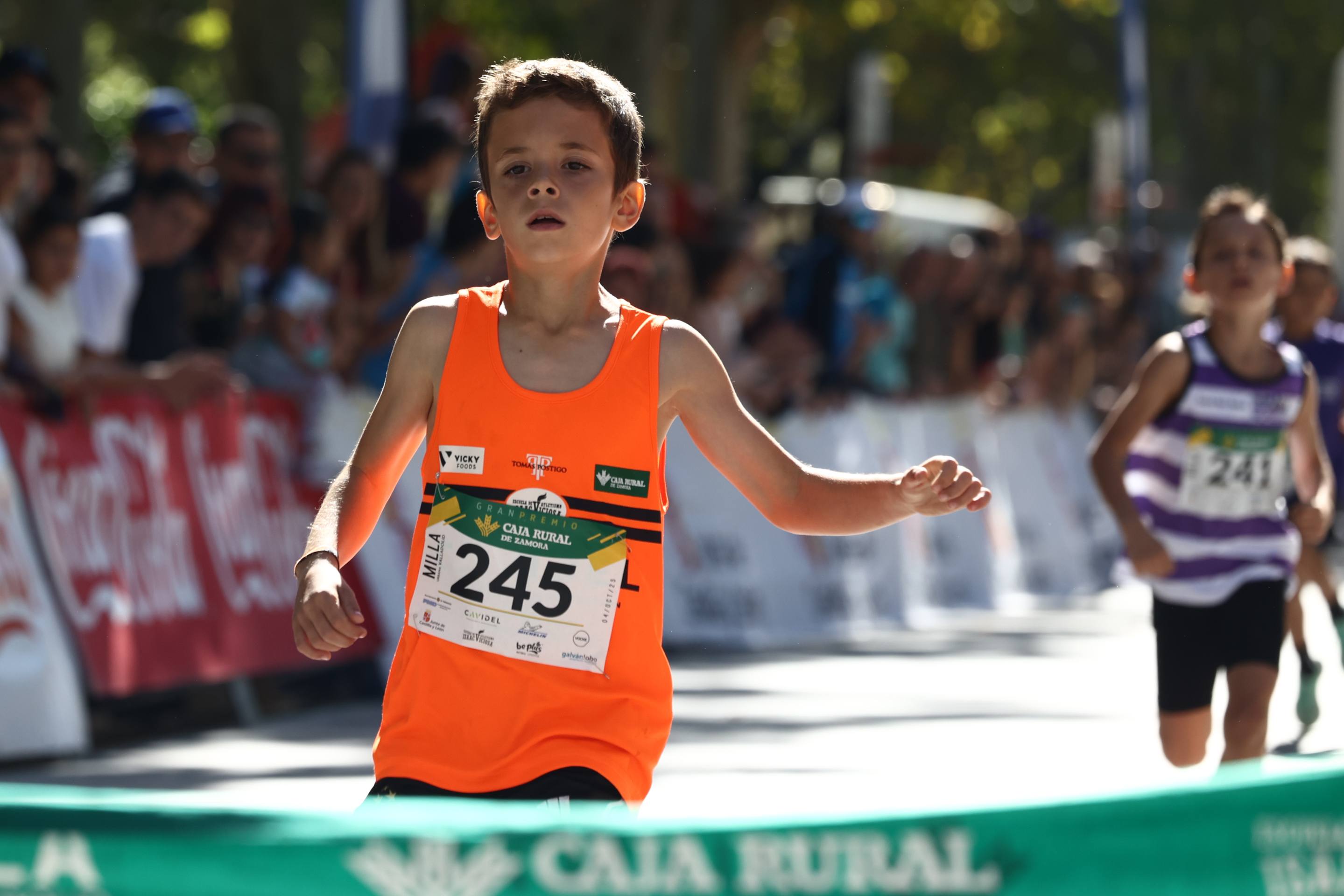 Carlos Sáez y Maria Viciosa, vencedores de la XIX Milla Urbana de Valladolid