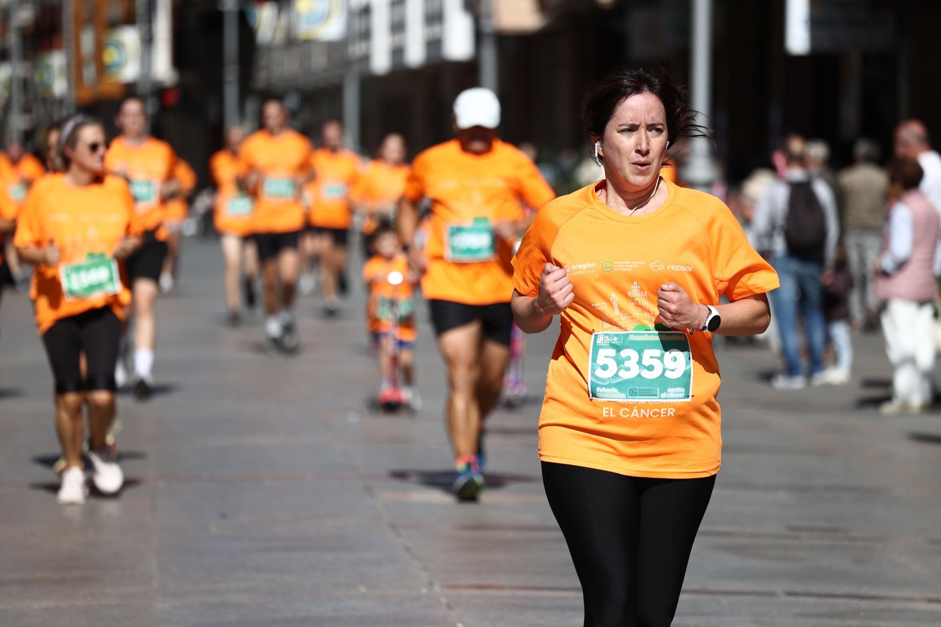 Las imágenes de la carrera contra el cáncer de Palencia