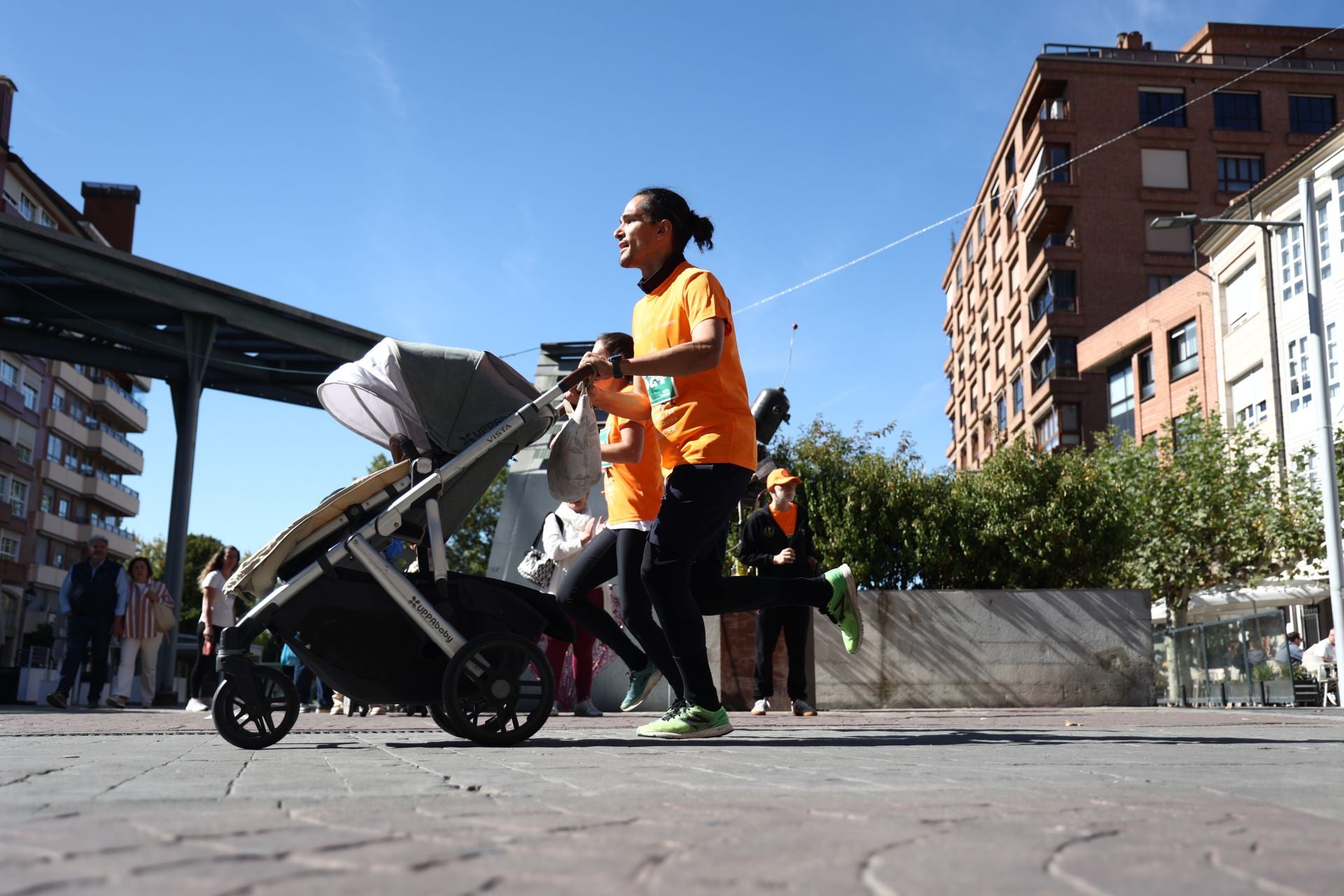 Las imágenes de la carrera contra el cáncer de Palencia
