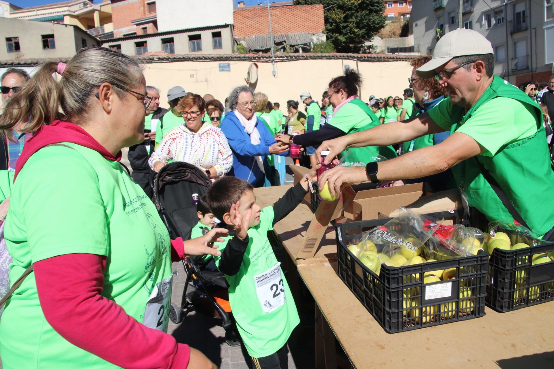 Fotografías de la marcha contra el cáncer en Cuéllar