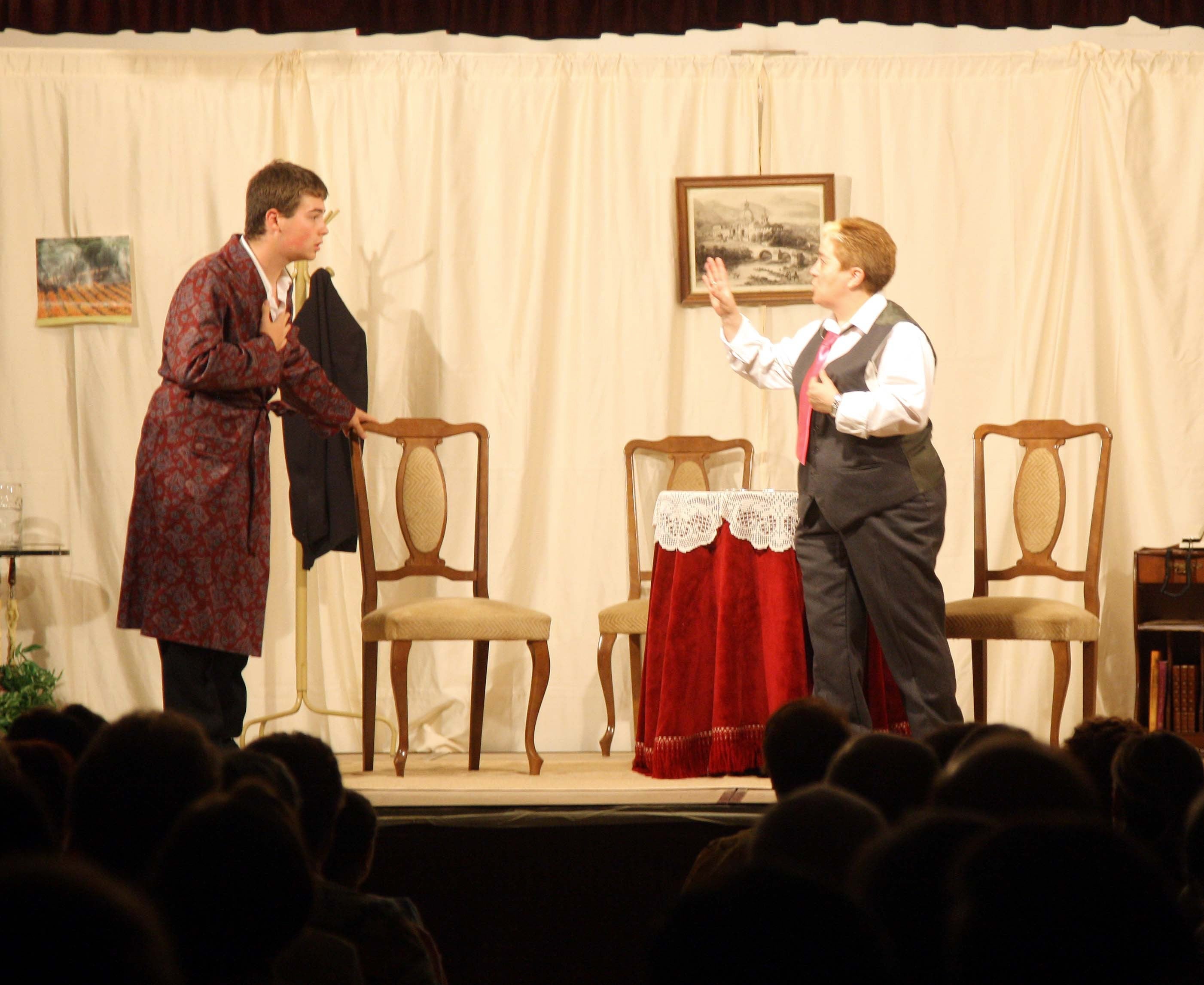 Un momento de la representación de 'El Cimbrón', en Pollos, dentro de la XXV edición de la Muestra Provincial de Teatro de Valladolid. 12 de agosto de 2008.