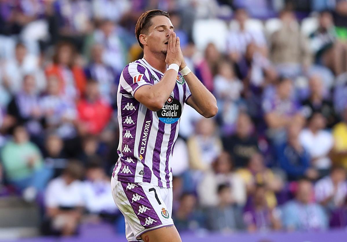 Sergi Tenés lamenta una ocasión desperdiciada.