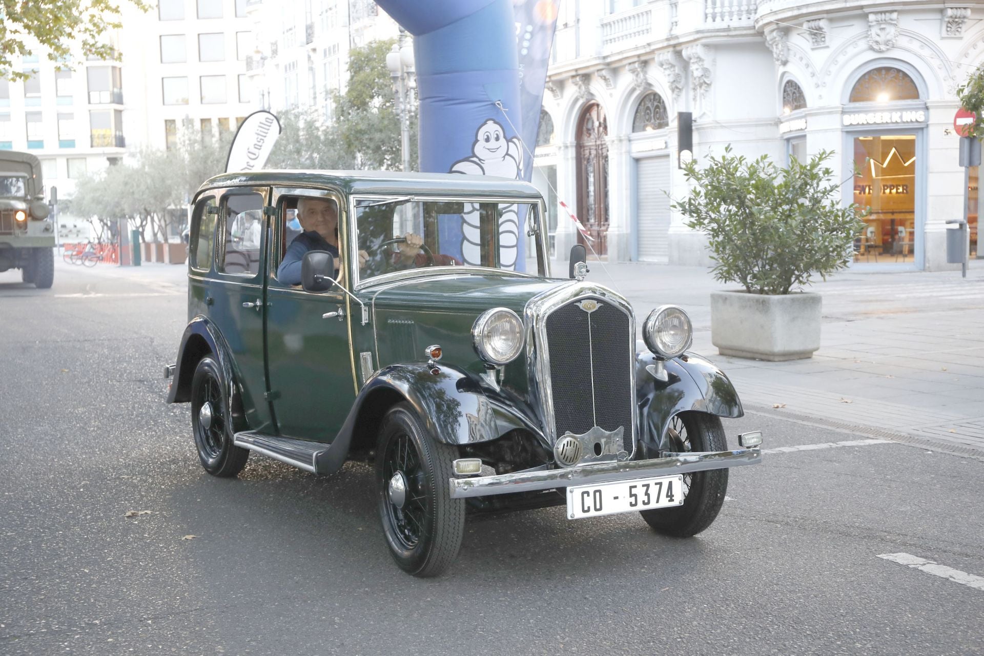 Búscate entre los participantes de Valladolid Motor Vintage (1/12)