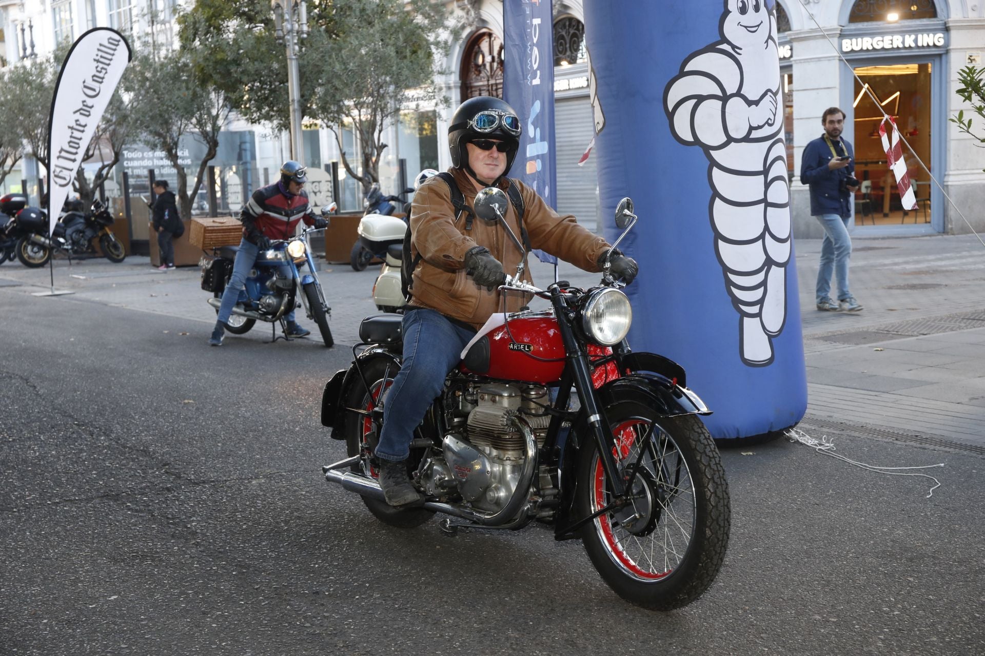 Búscate entre los participantes de Valladolid Motor Vintage (5/12)
