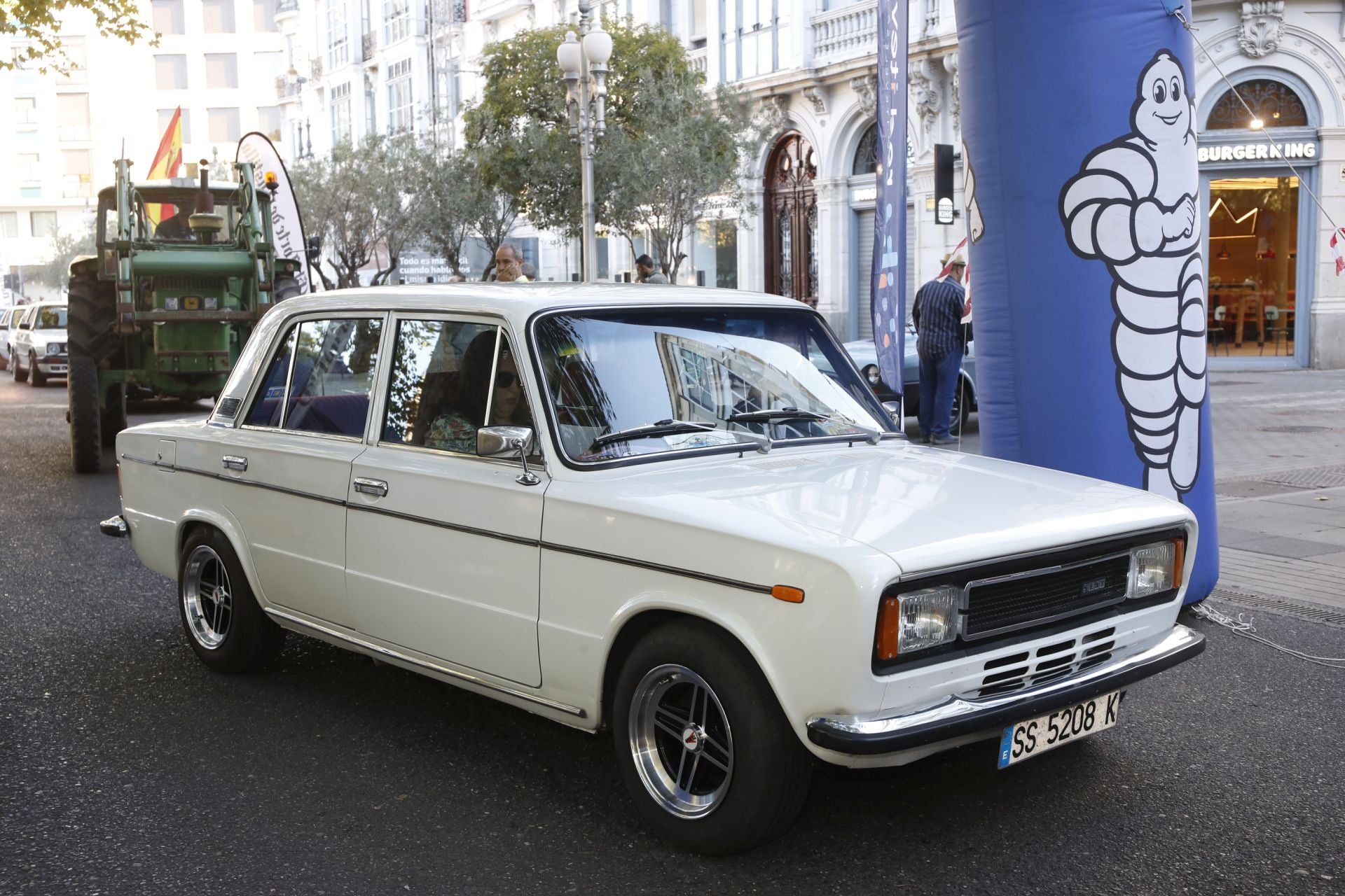 Búscate entre los participantes de Valladolid Motor Vintage (8/12)