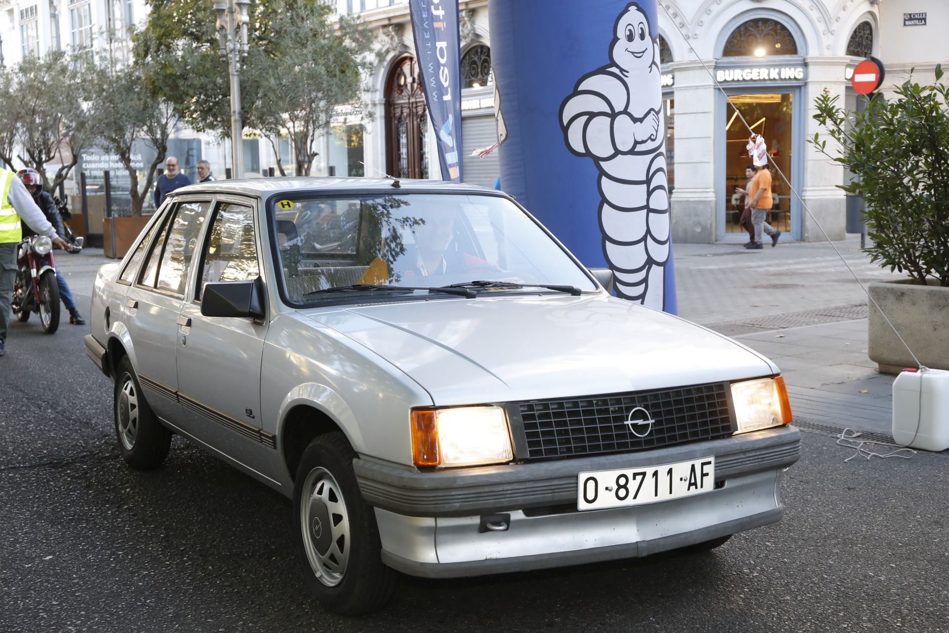 Búscate entre los participantes de Valladolid Motor Vintage (8/12)