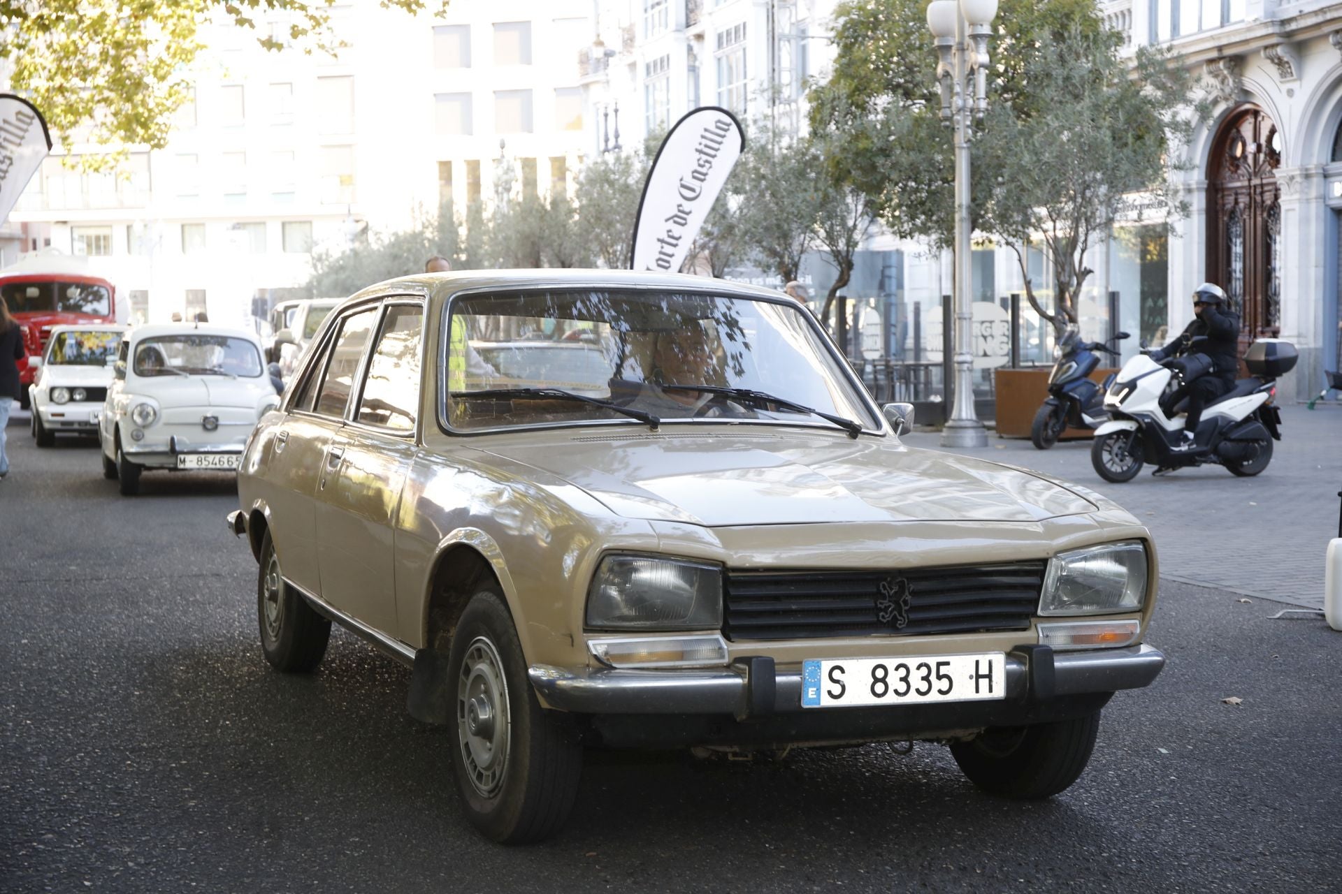 Búscate entre los participantes de Valladolid Motor Vintage (11/12)