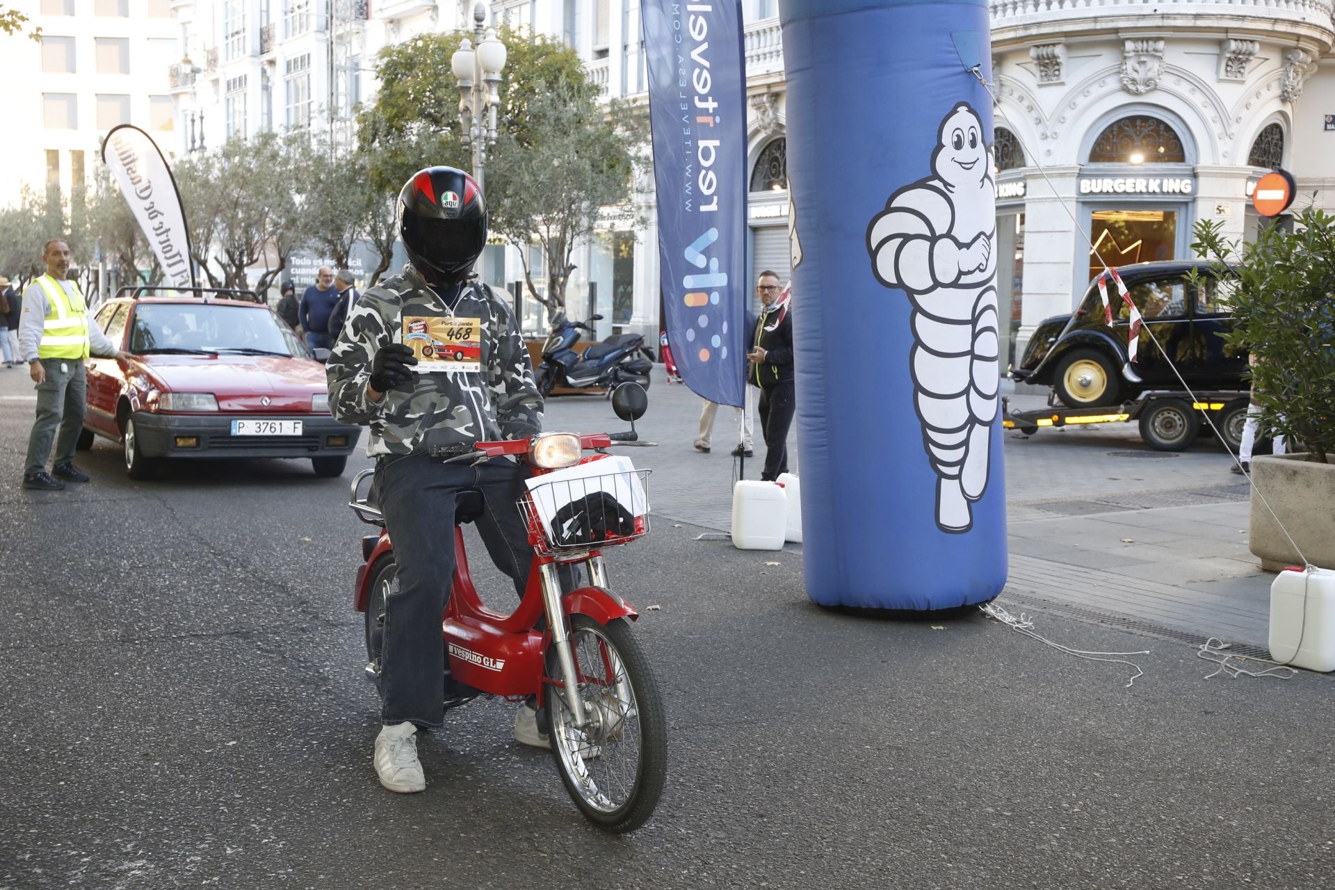 Búscate entre los participantes de Valladolid Motor Vintage (11/12)