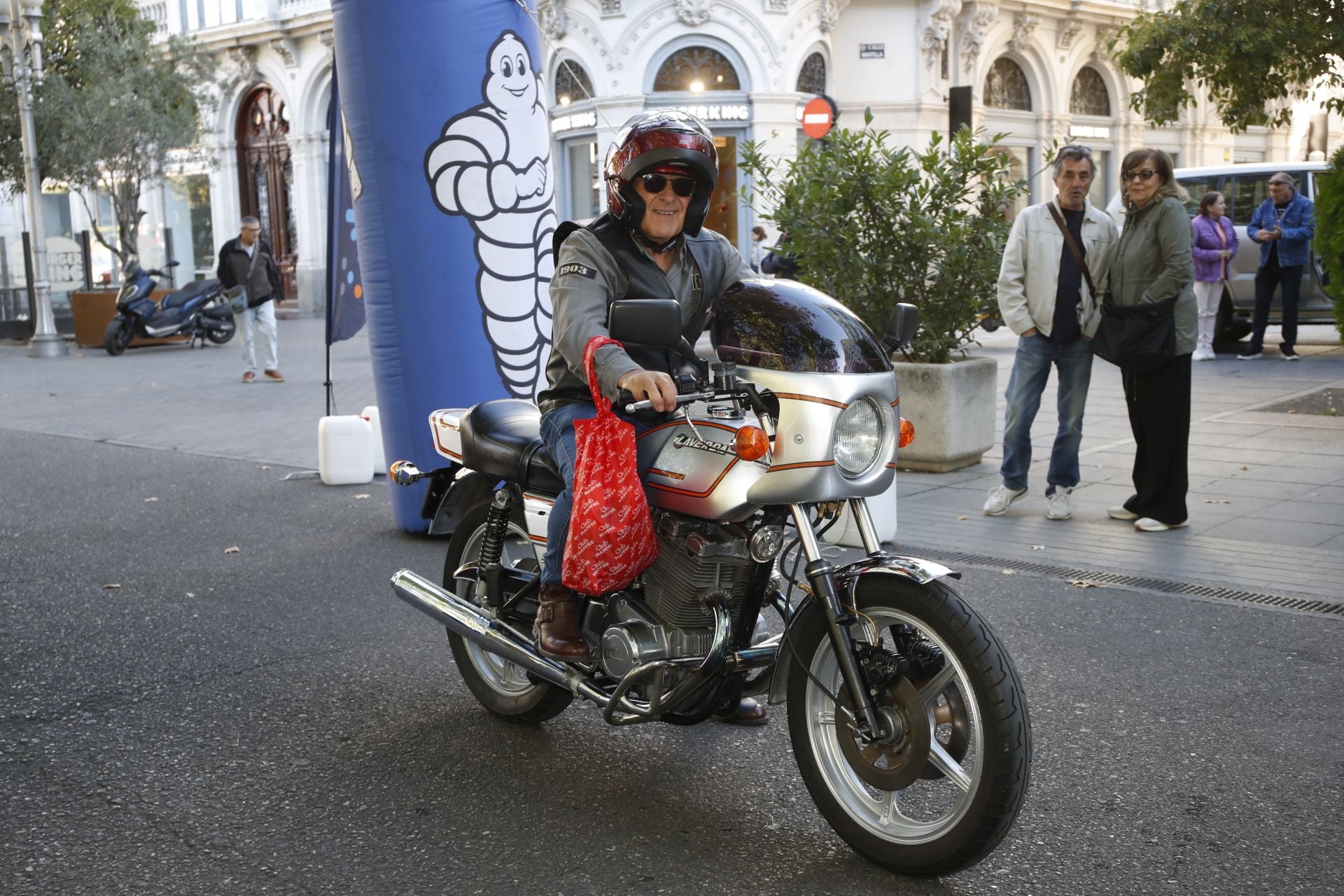 Búscate entre los participantes del Valladolid Motor Vintage (12/12)