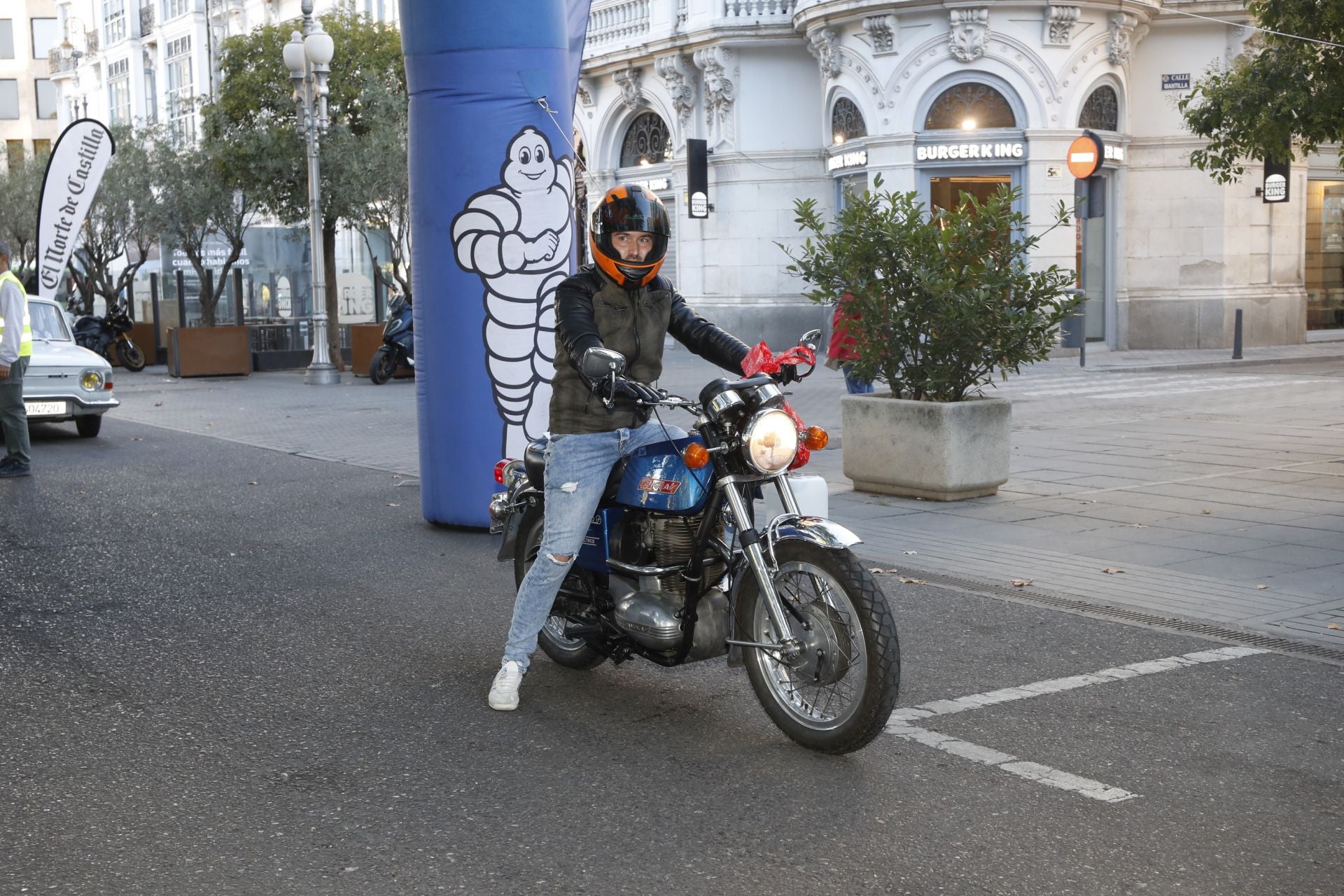 Búscate entre los participantes de Valladolid Motor Vintage (3/12)