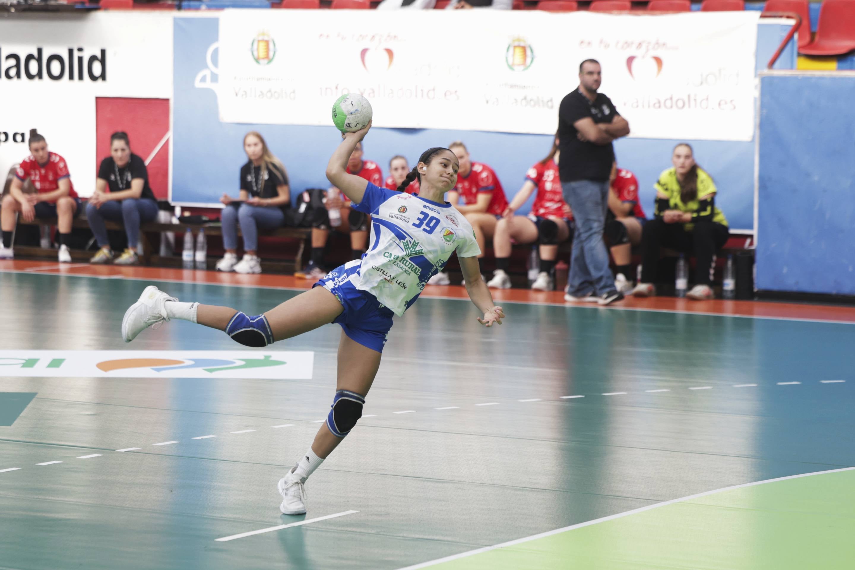 La derrota del Aula ante Porrino, en imágenes