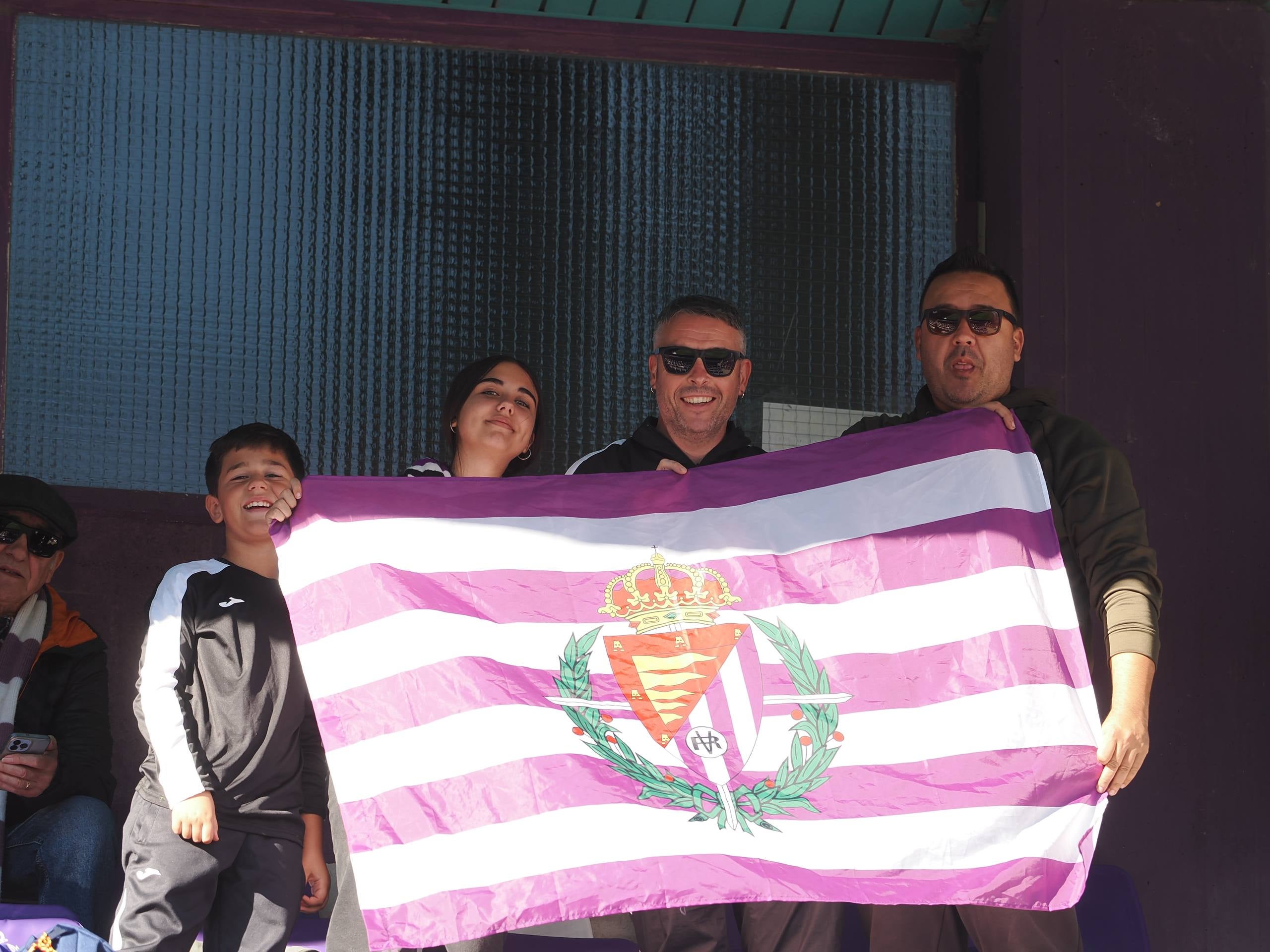 Búscate en la grada del José Zorrilla (1/4)