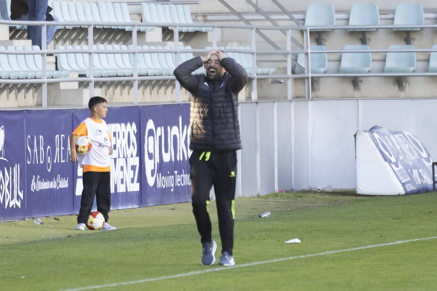 Las imágenes de la derrota del Palencia Cristo ante el Mansillés