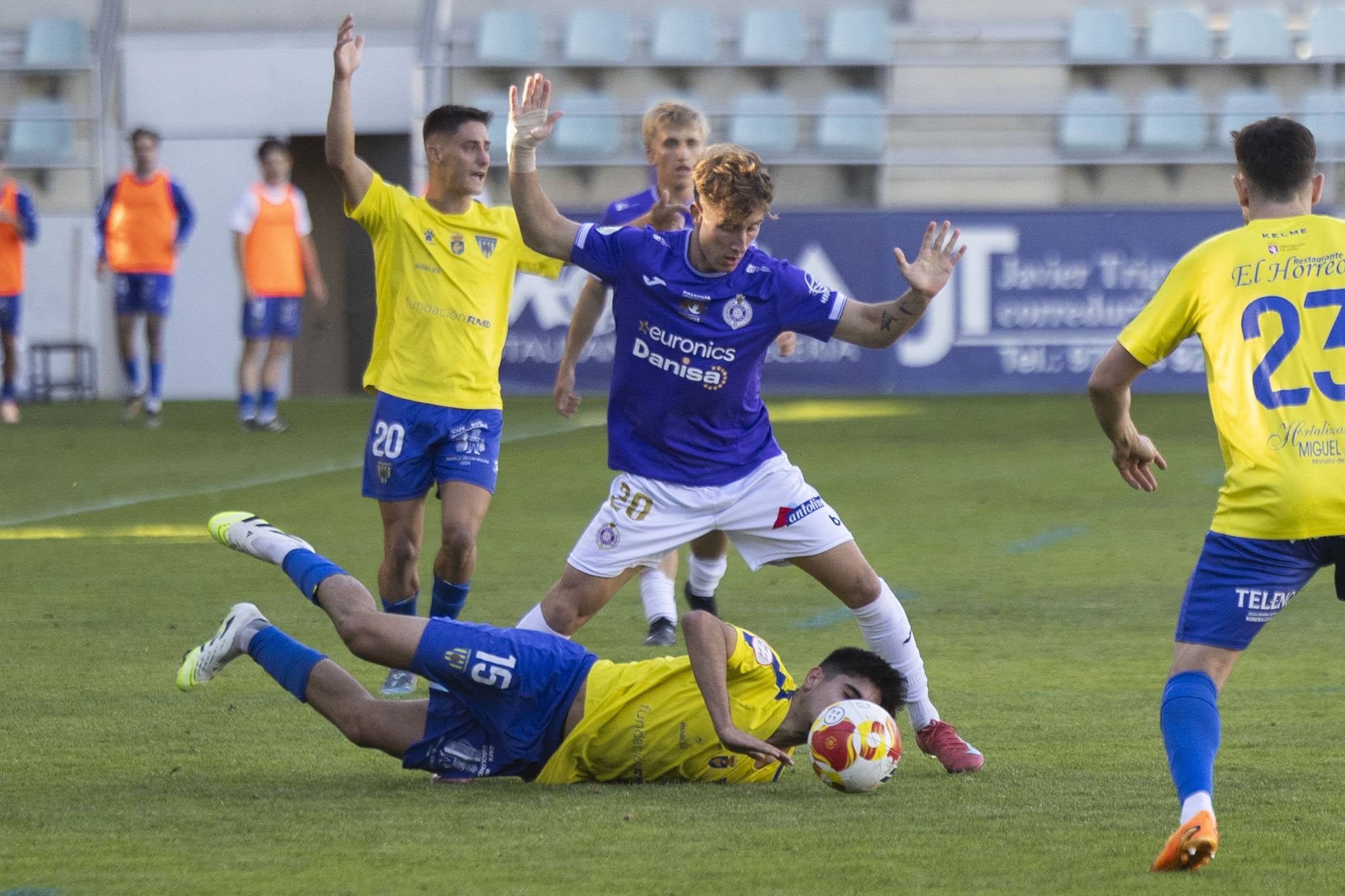 Las imágenes de la derrota del Palencia Cristo ante el Mansillés
