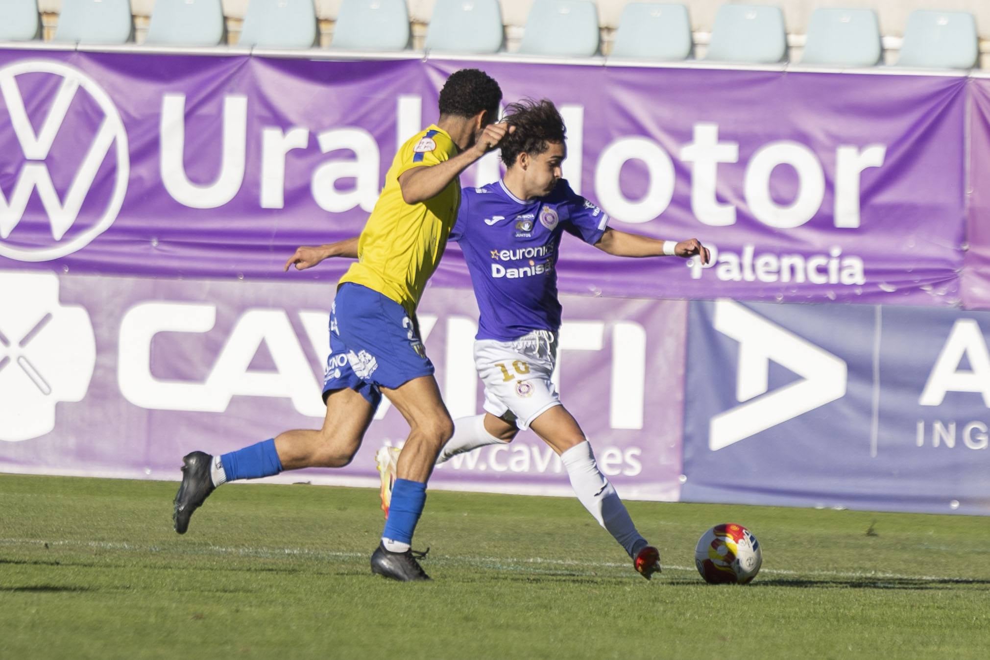 Las imágenes de la derrota del Palencia Cristo ante el Mansillés