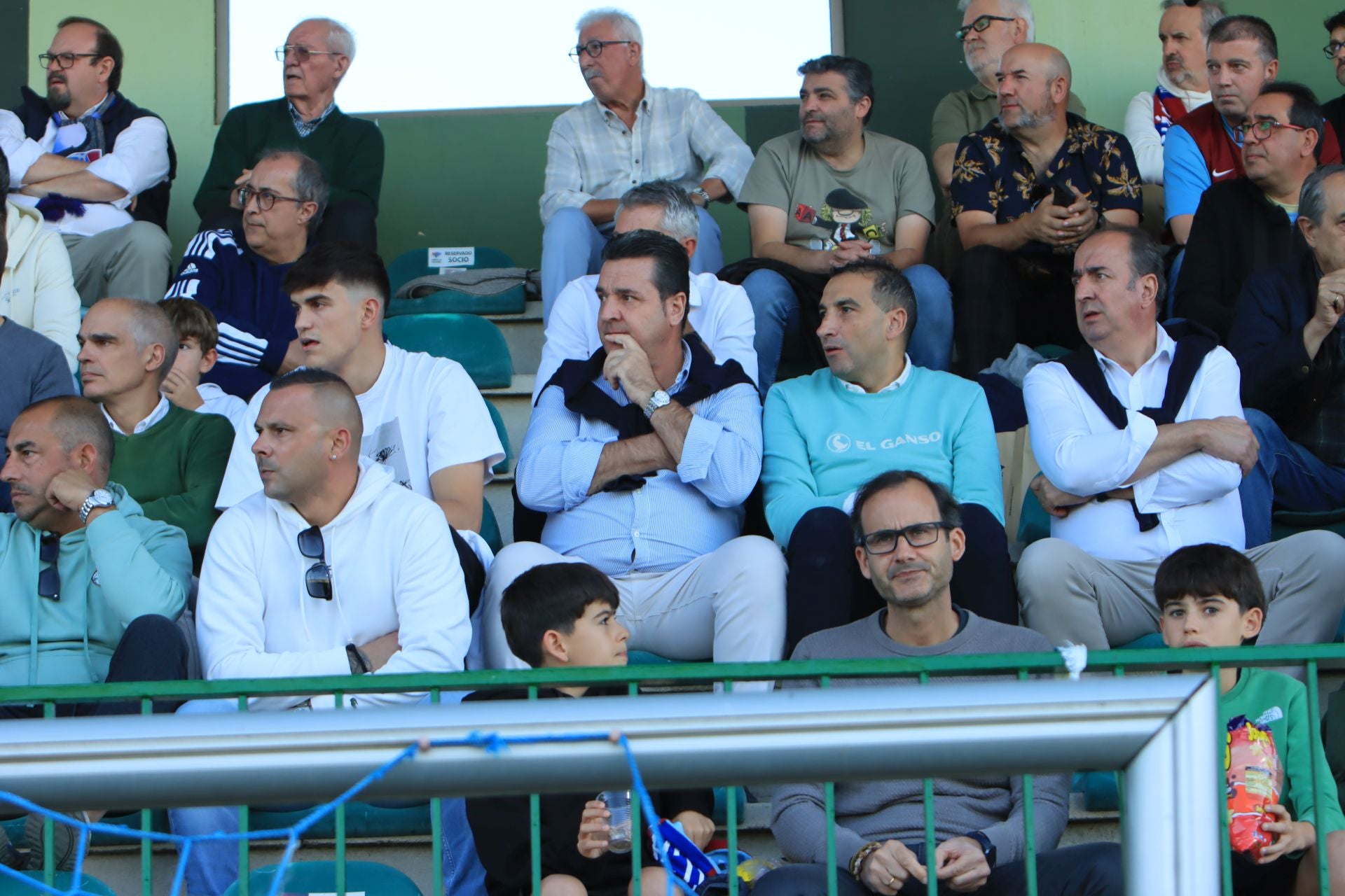 Búscate en las gradas de La Albuera durante el partido de la Segoviana