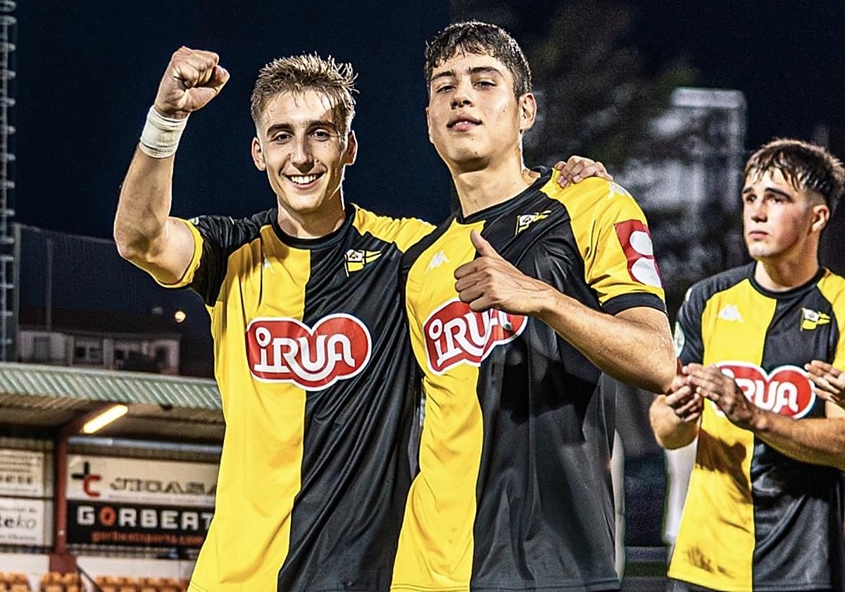 Los jugadores del Club Portugalete celebran un gol esta temporada.