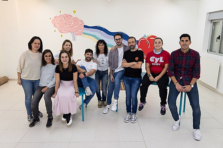 Docentes del CEIP Pedro Gómez Bosque, a la derecha el director del Centro, Diego Olivar Aldudo.