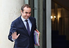 Sébastien Lecornu, a su llegada al Palacio del Elíseo.