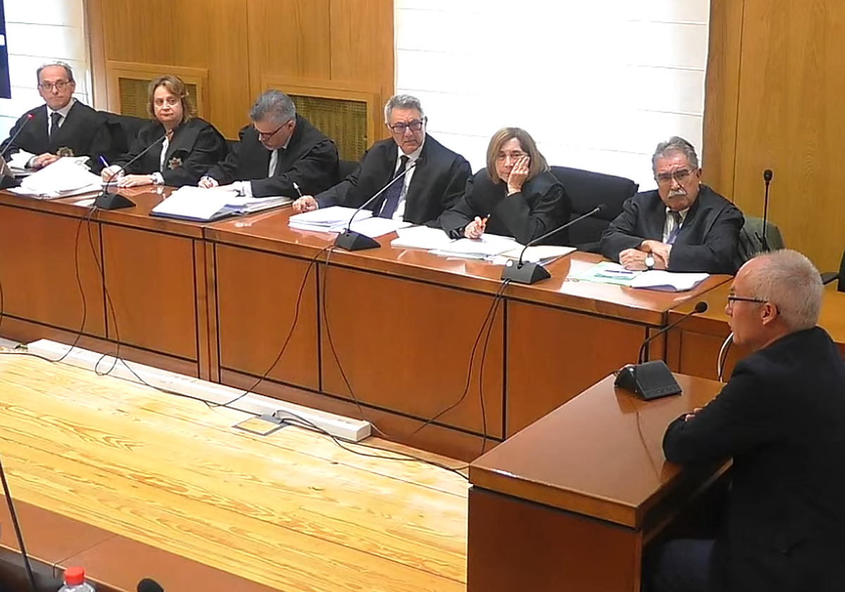 Ricardo González, ex director de Energía y Minas entre 2017 y 2019, durante el turno de preguntas de la Fiscalía.