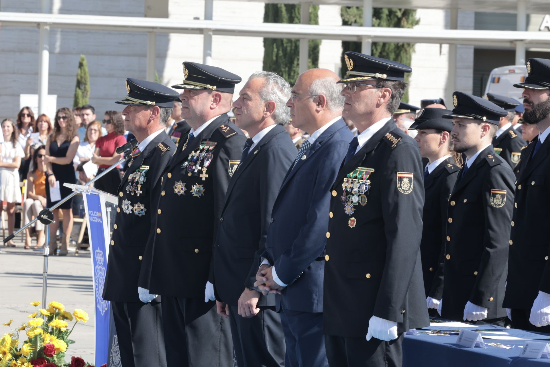 Las imágenes del acto de homenaje en el día de la Policía Nacional de Castilla y León