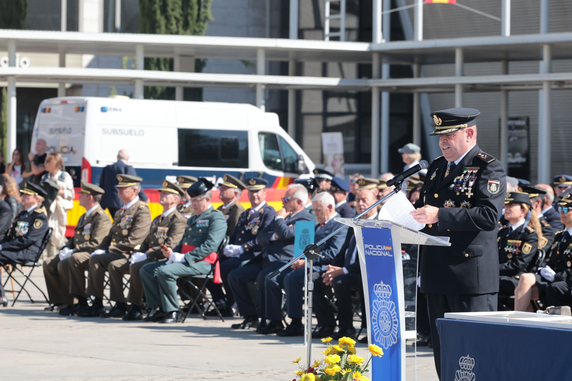 Las imágenes del acto de homenaje en el día de la Policía Nacional de Castilla y León
