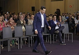 El presidente de la Junta de Andalucía, Juanma Moreno Bonilla, participa en el Foro Oportunidades de Futuro.