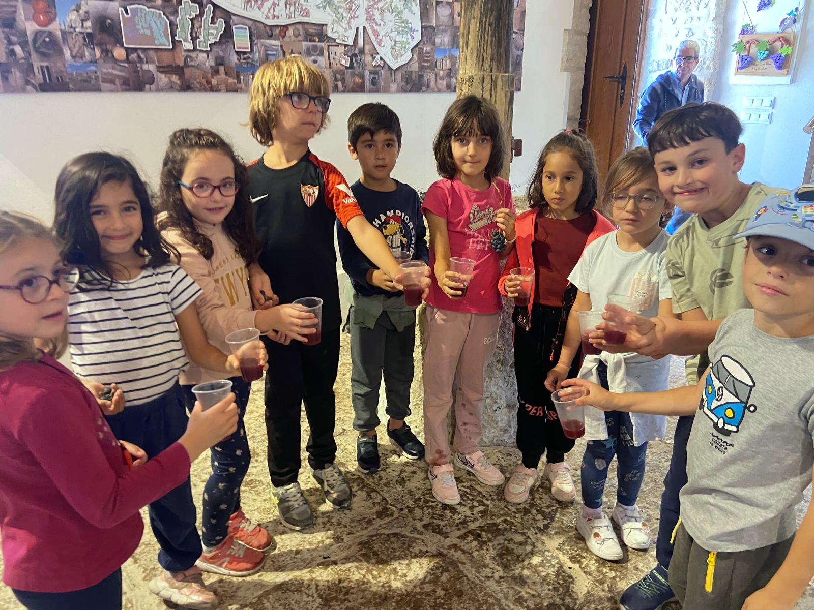 Alumnos de Baltanás celebran la Fiesta de la Vendimia