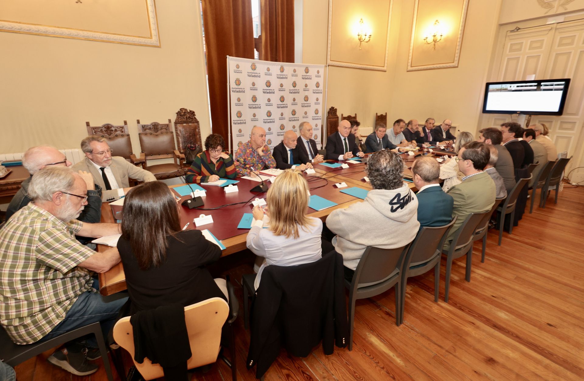 Reunión de la Mesa en el Ayuntamiento de Valladolid.