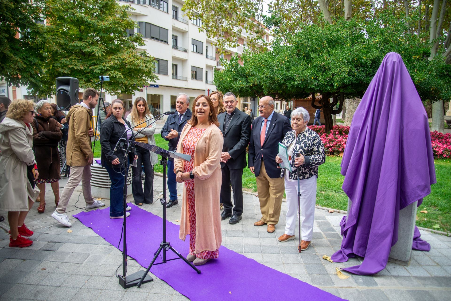 Así ha sido el homenaje al padre Gago en Palencia
