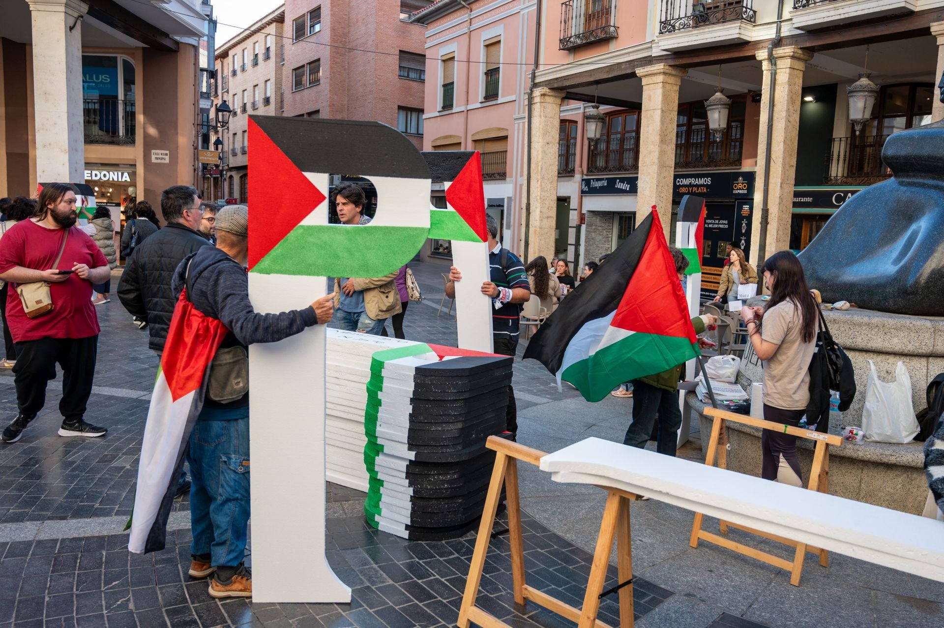 Las P de Palestina y de paz se unen en Palencia