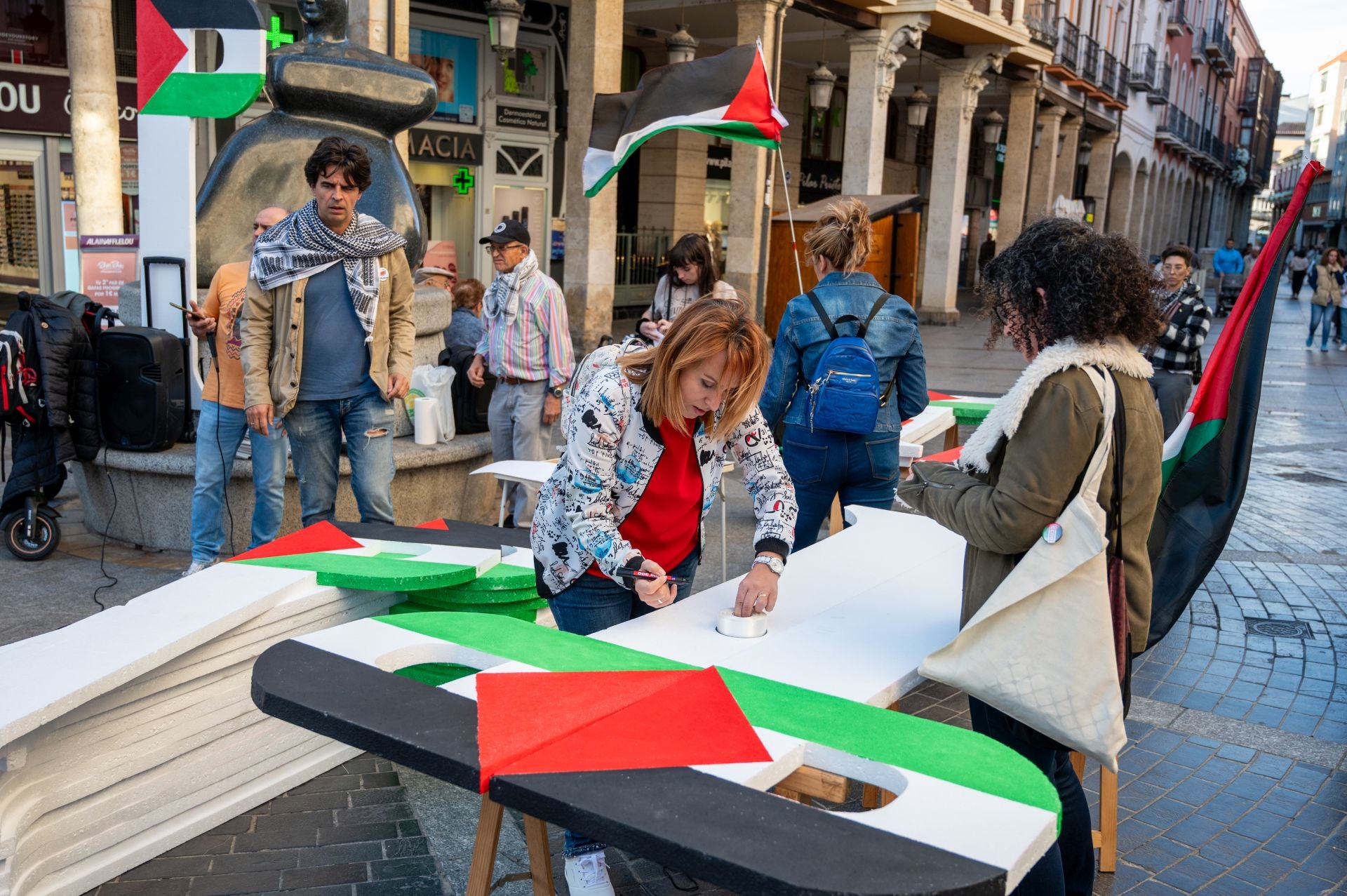 Las P de Palestina y de paz se unen en Palencia