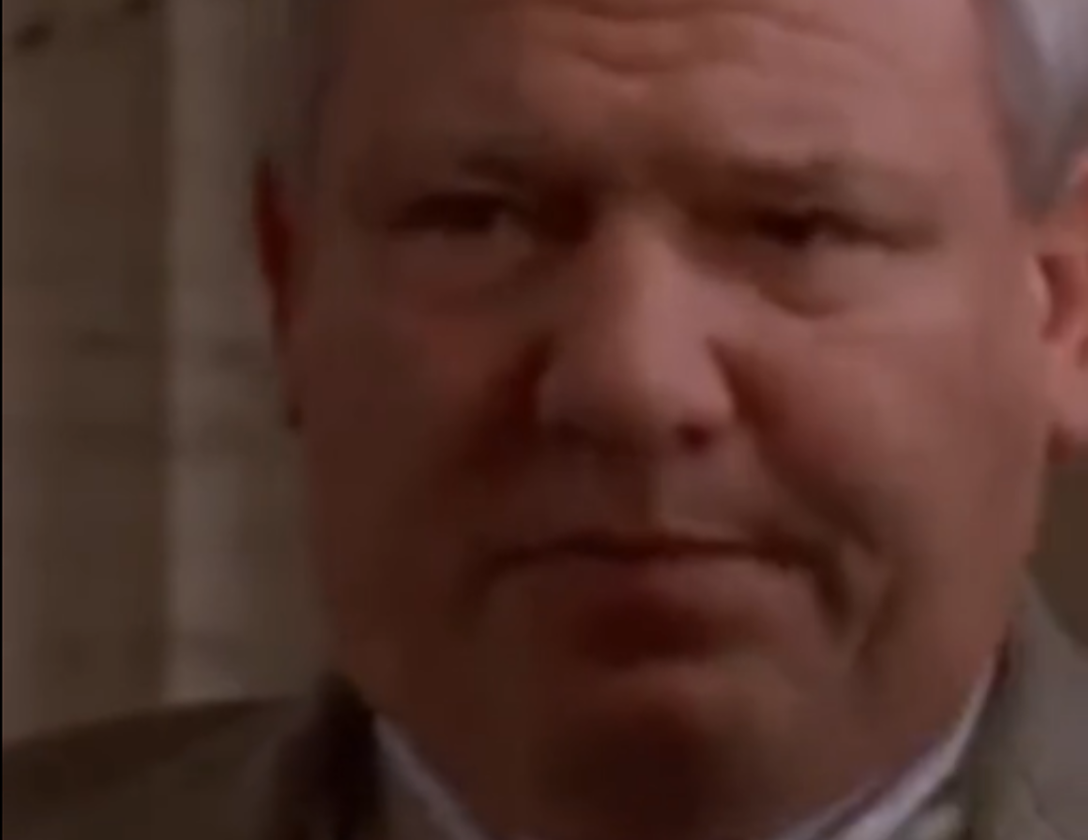 Ron Dean en la película 'El caballero oscuro' de Christopher Nolan