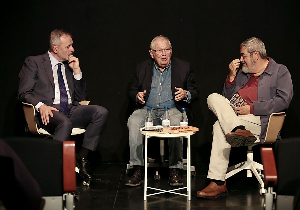 Fernando Jáuregui: «Estamos en un corte generacional como nunca antes en la Historia»