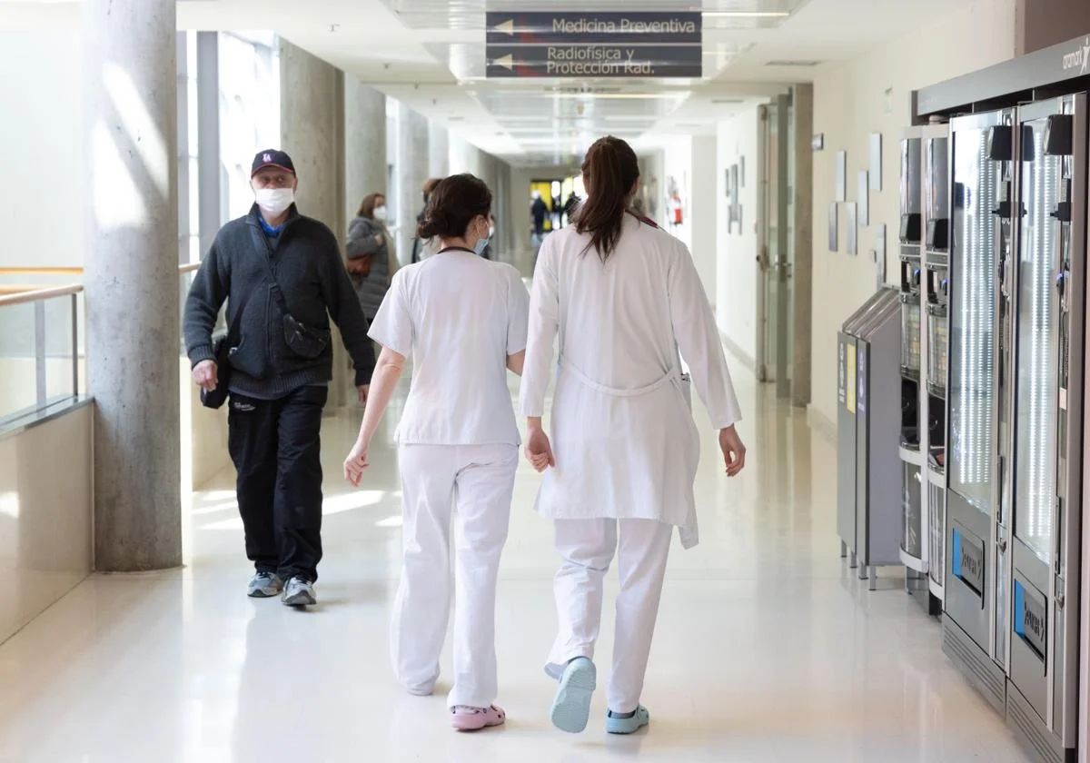 Un pasillo del Hospital Río Hortega, en una imagen de archivo.