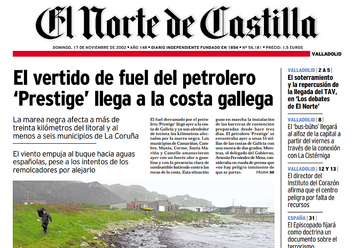 El vertido de fuel del petrolero 'Prestige' llega a la costa gallega