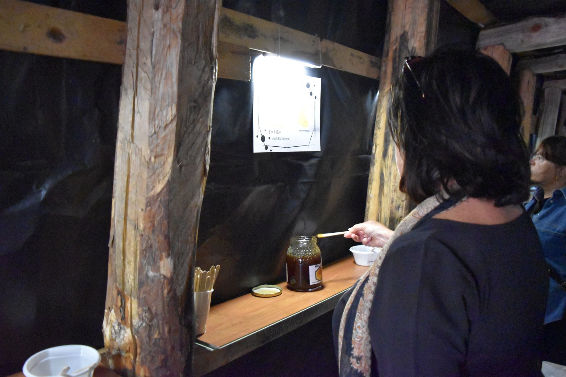 Animada Feria de la Miel de Castrejón de la Peña