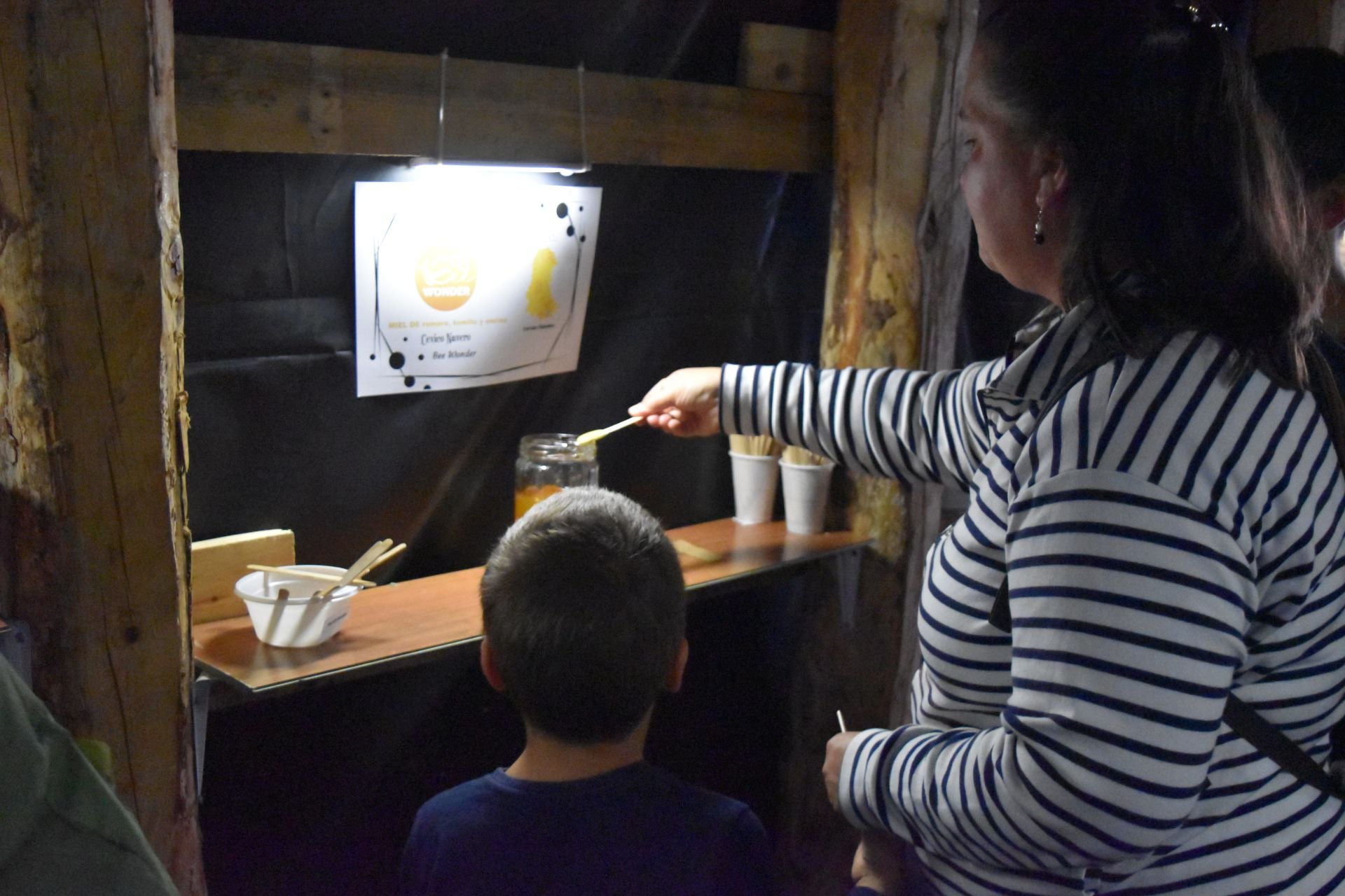 Animada Feria de la Miel de Castrejón de la Peña