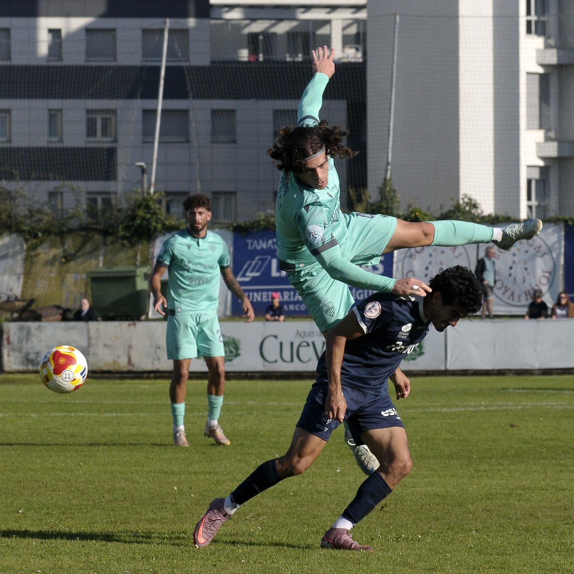 Fotos del partido entre el Marino de Luanco y la Segoviana