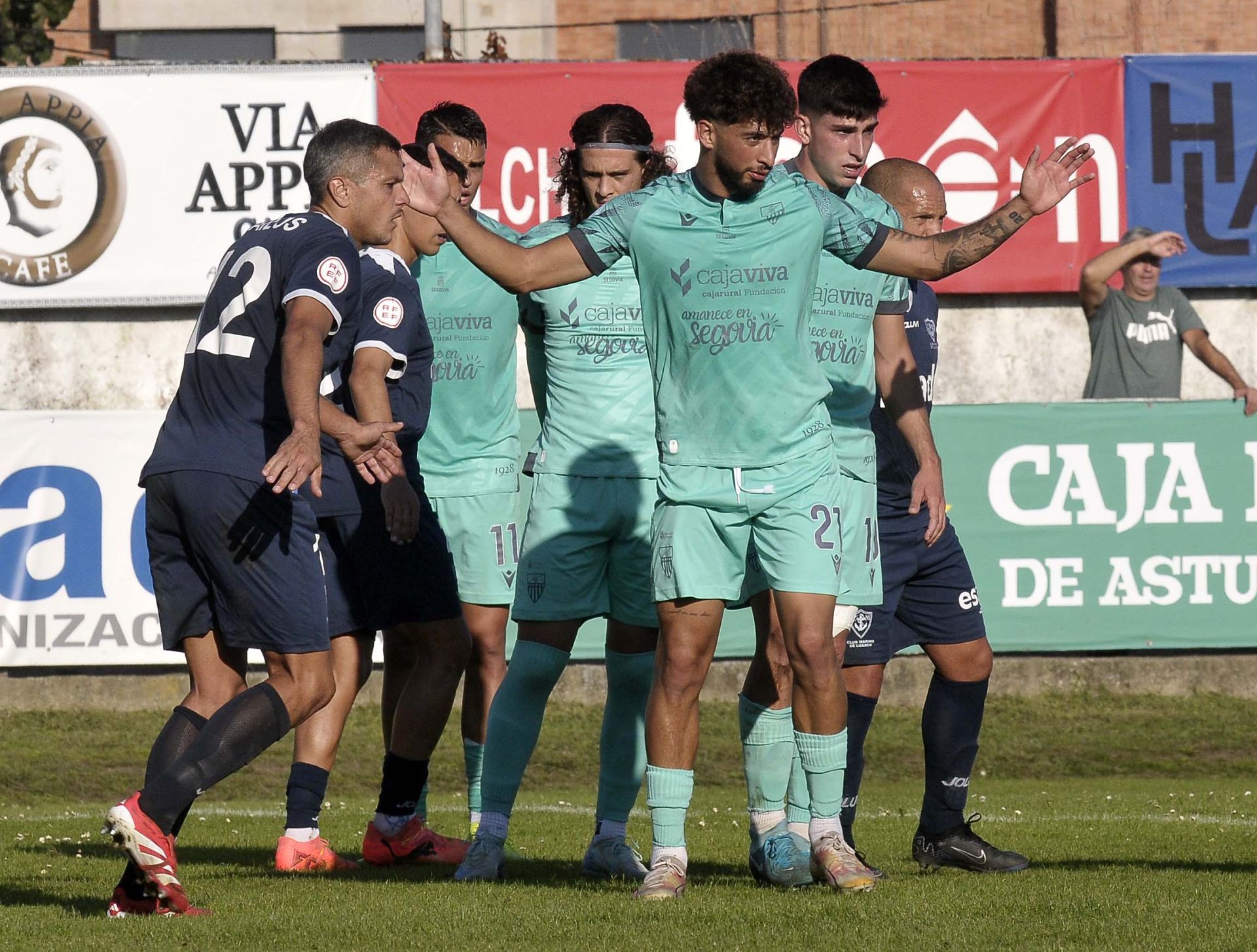 Fotos del partido entre el Marino de Luanco y la Segoviana