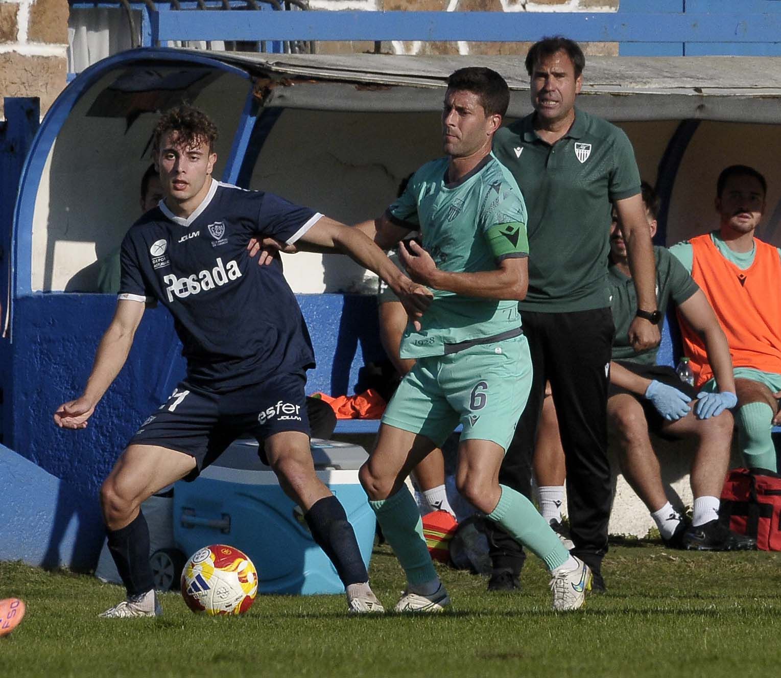 Fotos del partido entre el Marino de Luanco y la Segoviana