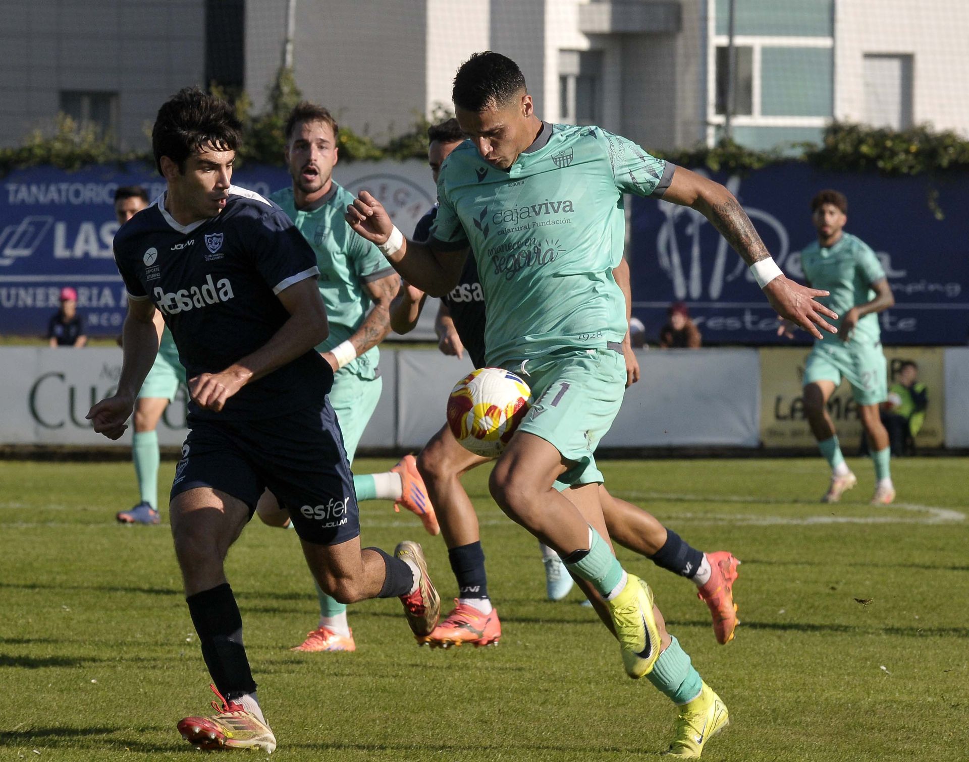 Fotos del partido entre el Marino de Luanco y la Segoviana