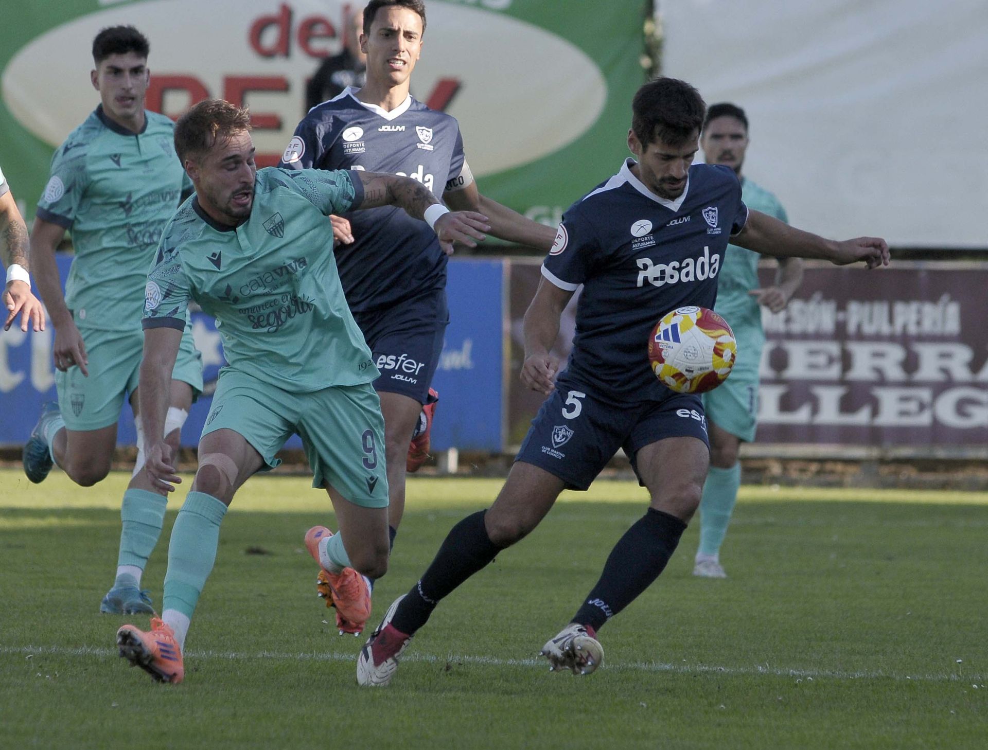 Fotos del partido entre el Marino de Luanco y la Segoviana